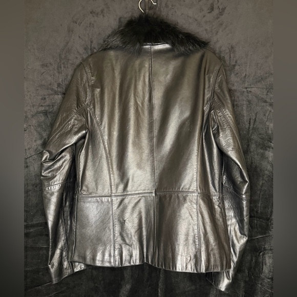 Wilsons Leather Shiny Black Jacket with Faux Fur Trim - Picture 3 of 7